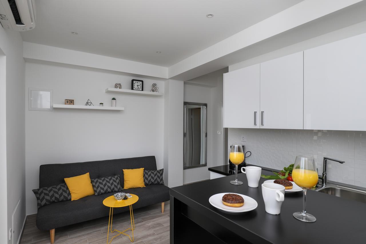 Apartments Siblings Mokošica Esterno foto